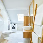 Th 102 F2 En Duplex Confort 1 A 3 Personnes شقة