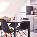 Th 102 F2 En Duplex Confort 1 A 3 Personnes تان