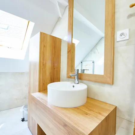 Th 102 F2 En Duplex Confort 1 A 3 Personnes 아파트 *