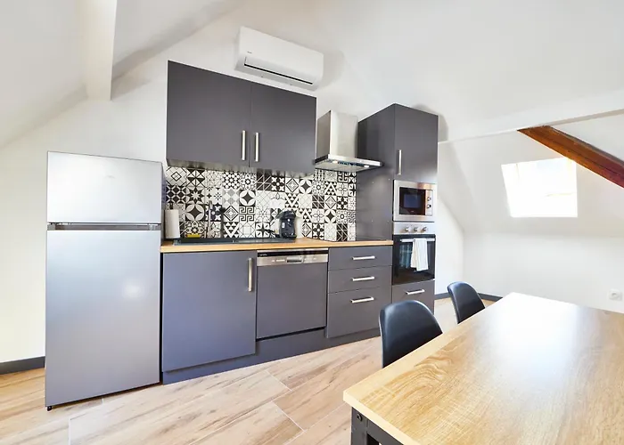 Th 102 F2 En Duplex Confort 1 A 3 Personnes * Тан